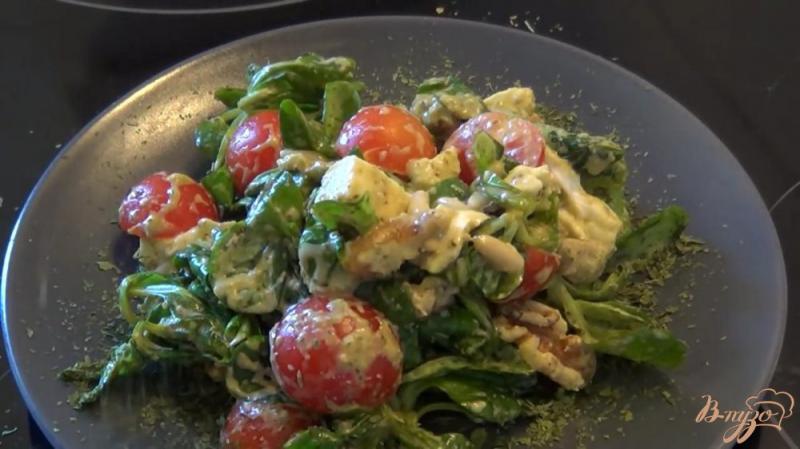 Фото приготовление рецепта: Зеленый салат с песто шаг №3