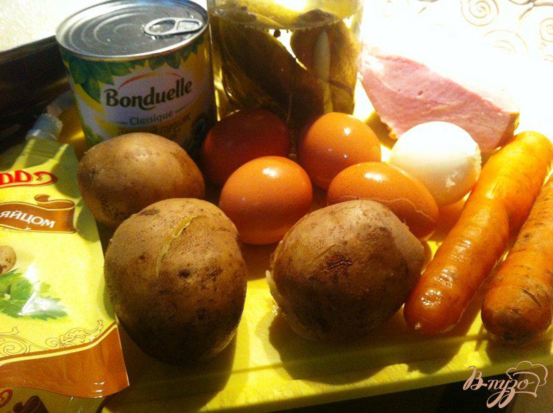 Фото приготовление рецепта: Овощной салат с ветчиной шаг №1