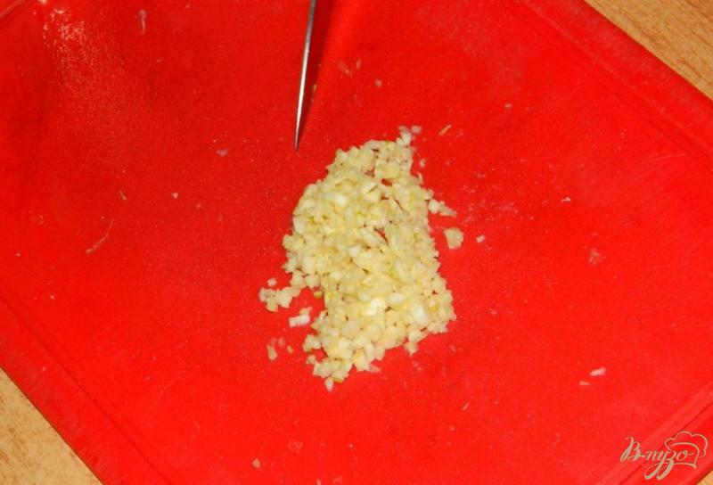 Фото приготовление рецепта: Салат с пекинской капустой, кукурузой и апельсином шаг №4