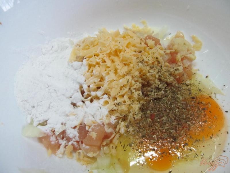 Фото приготовление рецепта: Рубленые котлеты из курицы с кетчупом шаг №3
