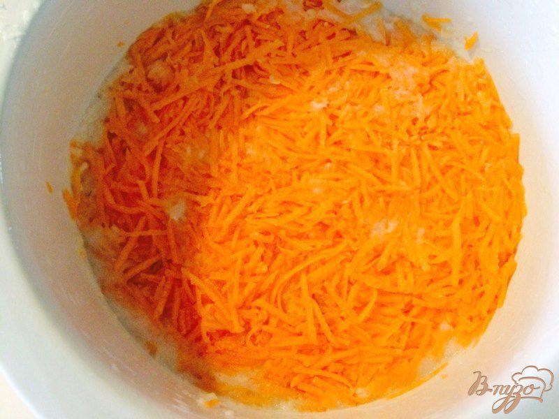 Фото приготовление рецепта: запеканкой из белой рыбы с морковью и горошком для деток шаг №7