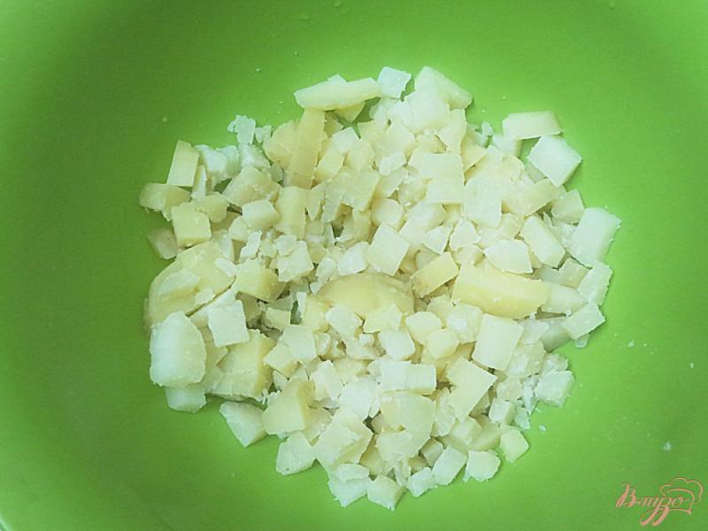 Фото приготовление рецепта: Картофельный салат с куриным мясом шаг №4