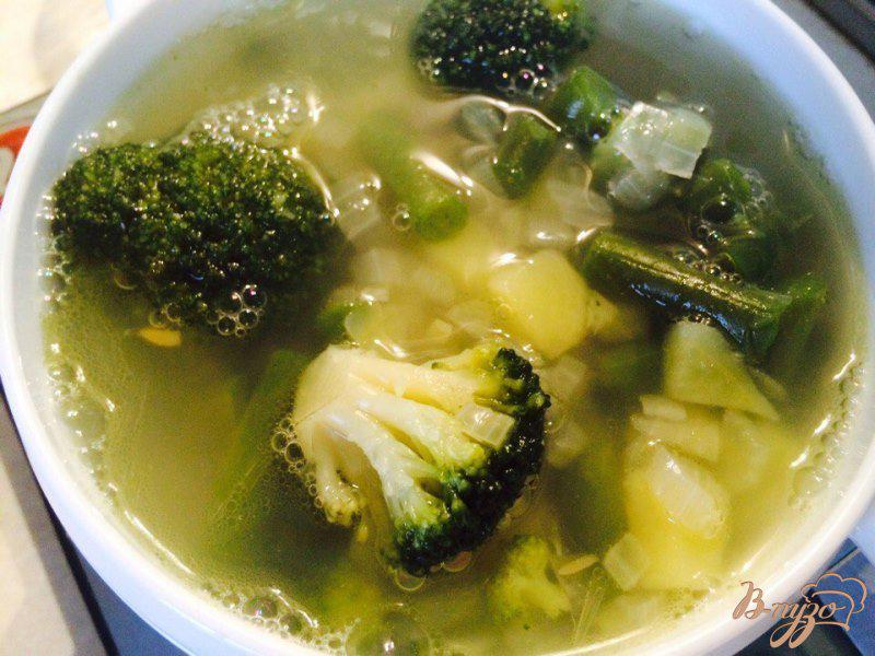 Фото приготовление рецепта: Густой суп из говядины и брокколи для деток шаг №8