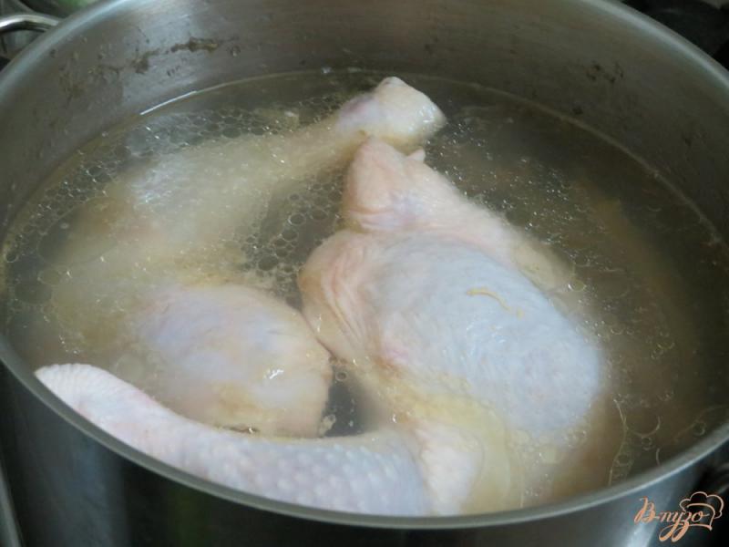 Фото приготовление рецепта: Картофельный суп с плавлеными сырками шаг №1