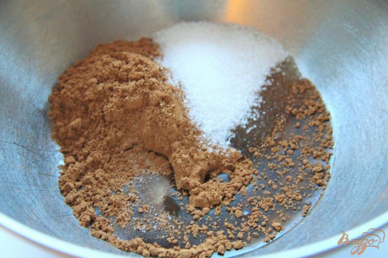 Фото приготовление рецепта: Постные шоколадные кексы в микроволновке шаг №1