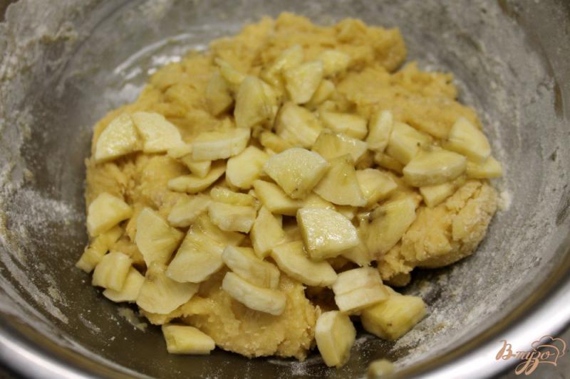 Фото приготовление рецепта: Печенье с бананом и лимоном шаг №5