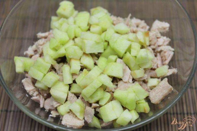 Фото приготовление рецепта: Мясной салат с картофелем и сметанным соусом шаг №3