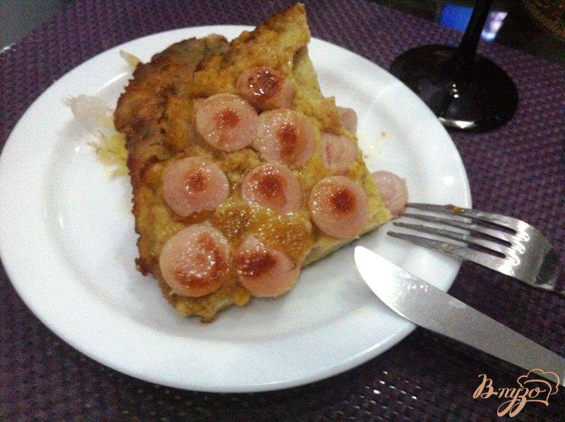 Фото приготовление рецепта: Запеканка-пирог с сосисками в сковроде шаг №7