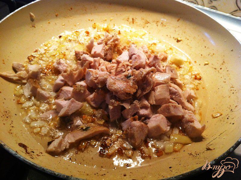 Фото приготовление рецепта: Паста  Cellentani с курицей и сыром шаг №5