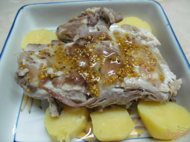 Фото приготовление рецепта: Запеченные свиные ребра под медовым соусом шаг №4