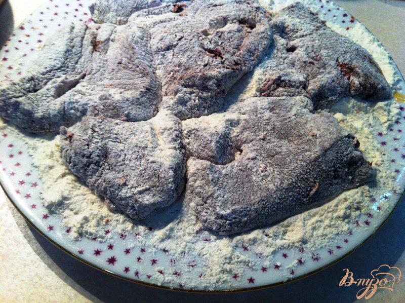 Фото приготовление рецепта: Говяжья печень с луком и сметаной шаг №6