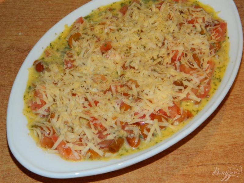 Фото приготовление рецепта: Рисовая запеканка с грибами и помидорами шаг №7
