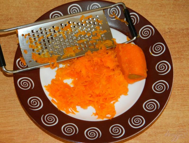 Фото приготовление рецепта: Оранжевые сырники с апельсиновым соусом шаг №1
