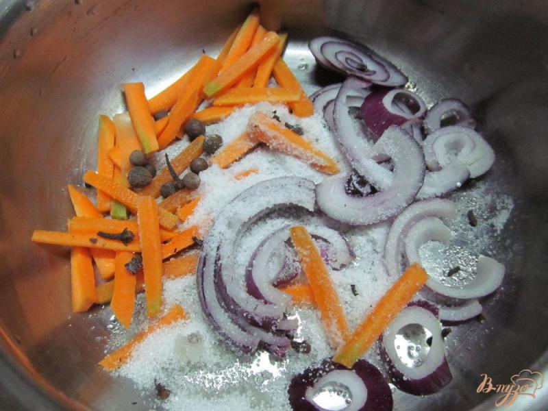 Фото приготовление рецепта: Рольмопсы из сельди с овощами шаг №1