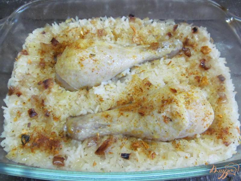 Фото приготовление рецепта: Курица с рисом шаг №7