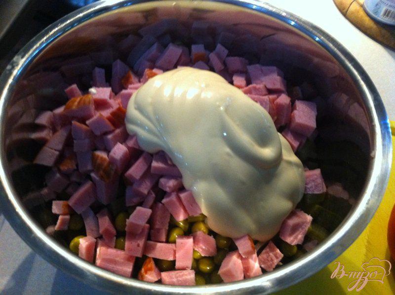 Фото приготовление рецепта: Салат овощной с ветчиной «Зелёный» шаг №6