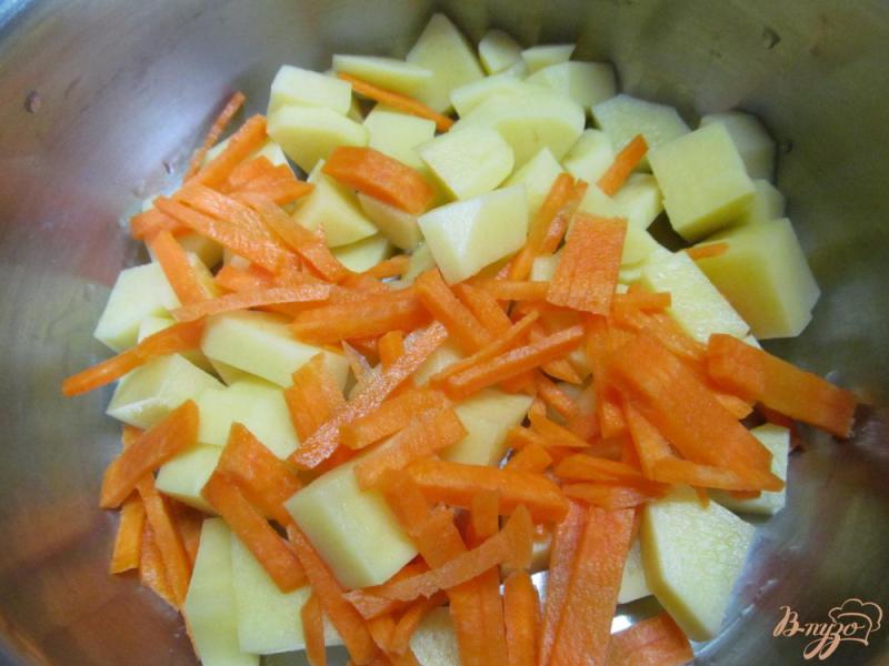 Фото приготовление рецепта: Овощной суп с чечевицей на беконе шаг №1