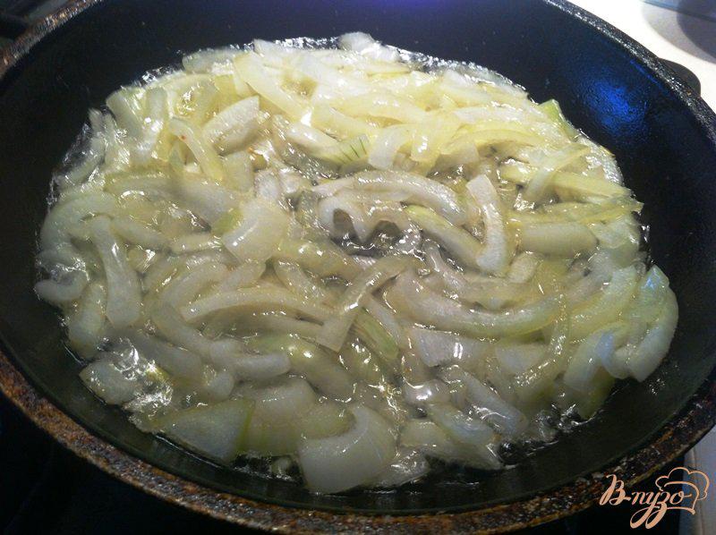 Фото приготовление рецепта: Рагу из куриного филе и грибов шиитаки с рисом шаг №2