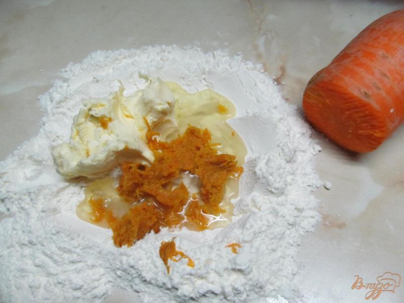 Фото приготовление рецепта: Соленое пряное печенье шаг №3