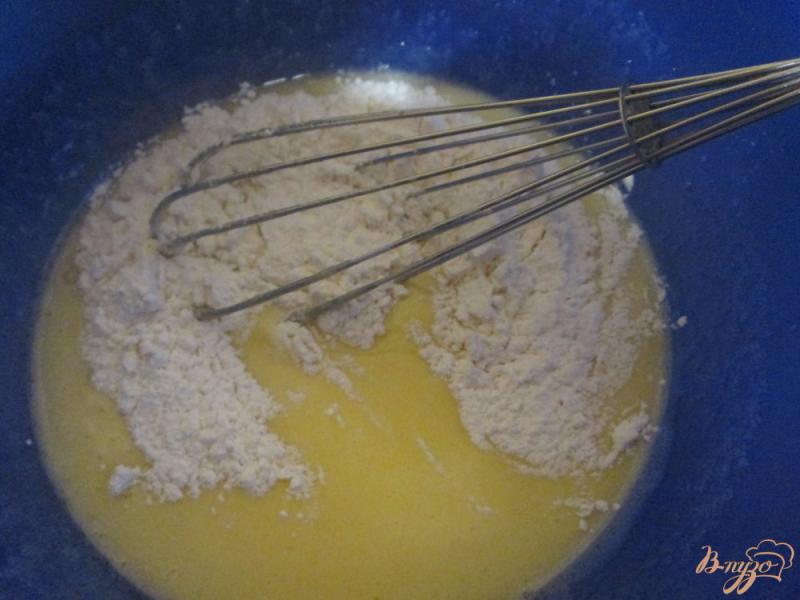 Фото приготовление рецепта: Пирог с творожной начинкой шаг №2