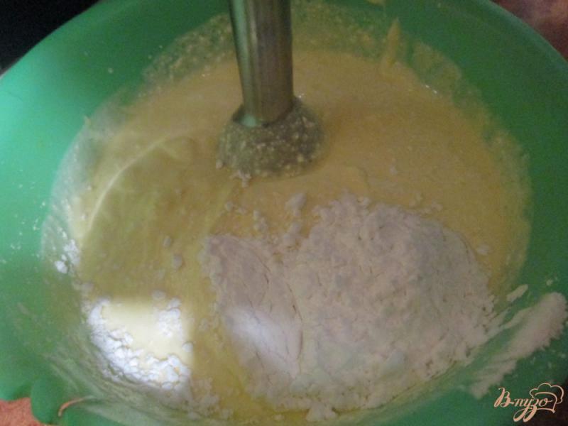 Фото приготовление рецепта: Пирог с творожной начинкой шаг №3