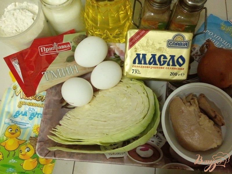 Фото приготовление рецепта: Заливной пирог с капустой и курицей в мультиварке шаг №1