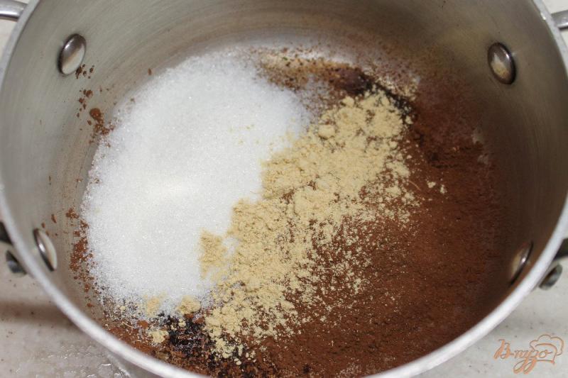 Фото приготовление рецепта: Сырники на желтках политые пряной шоколадной глазурью шаг №4