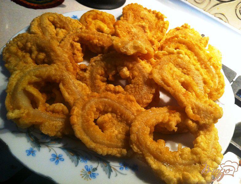 Фото приготовление рецепта: Кольца кальмара в кляре шаг №8