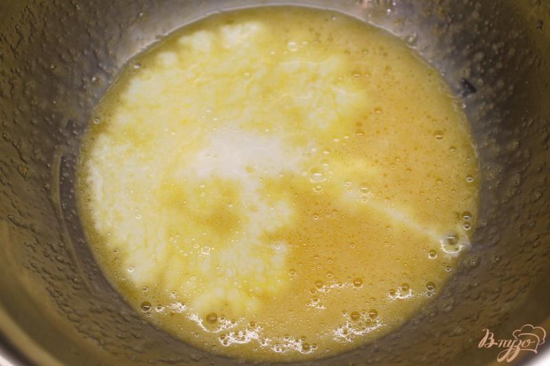 Фото приготовление рецепта: Овсяный пирог с мандаринами и грецкими орехами шаг №2