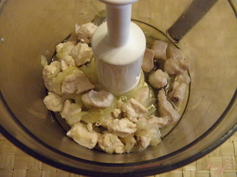 Фото приготовление рецепта: Картофельные зразы с куриным мясом шаг №4