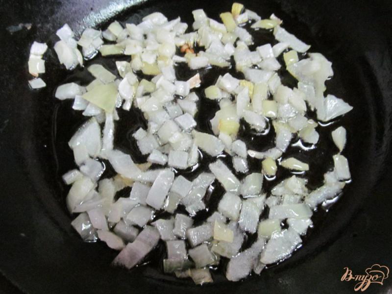 Фото приготовление рецепта: Макароны с томатом и сливочным сыром шаг №1