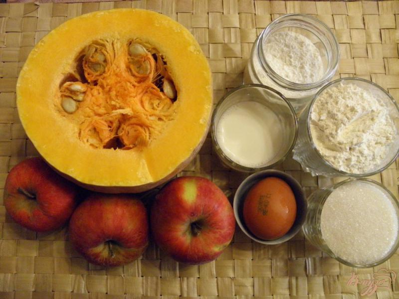 Фото приготовление рецепта: Пирог с тыквой и яблоками шаг №1