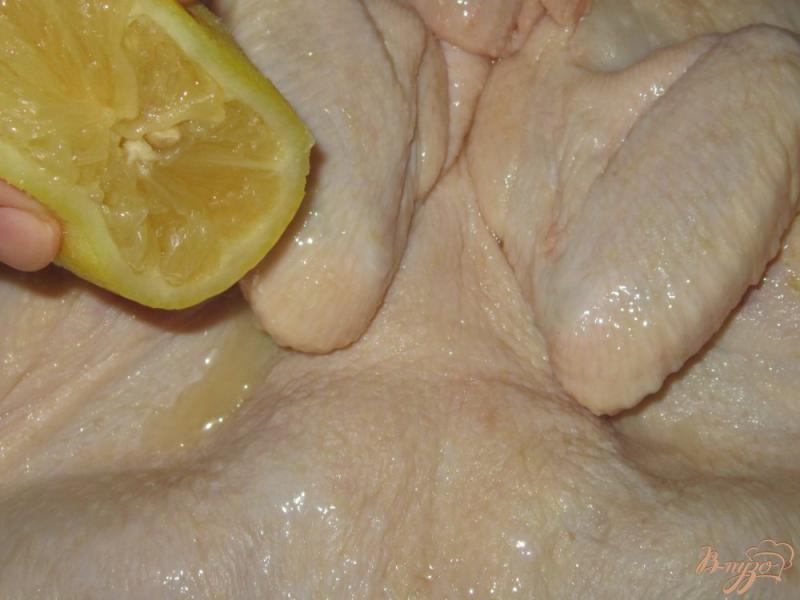 Фото приготовление рецепта: Курица жареная, ароматная шаг №3