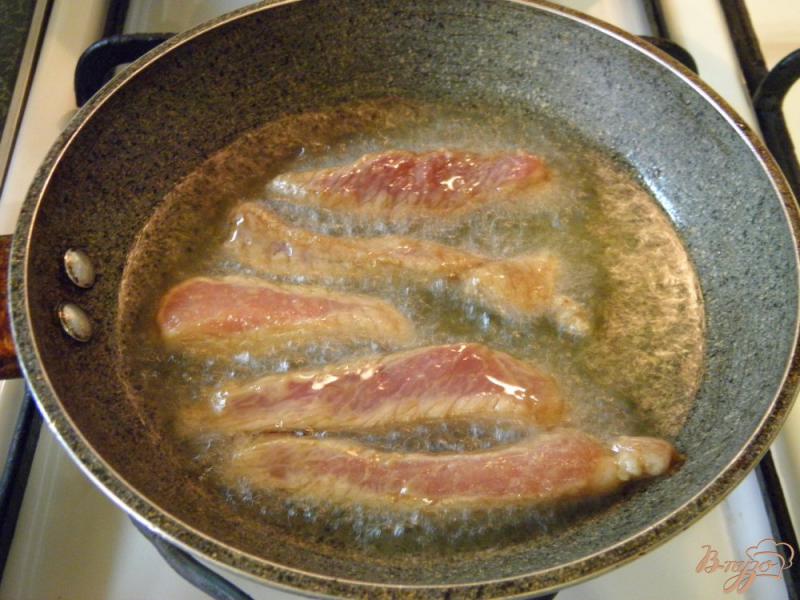 Фото приготовление рецепта: Пикантное жареное мясо в соусе шаг №6
