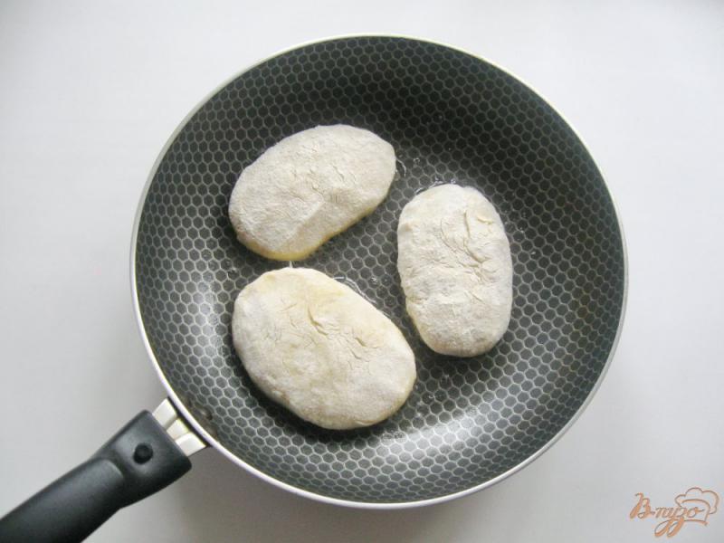 Фото приготовление рецепта: Картофельные зразы с индейкой шаг №6