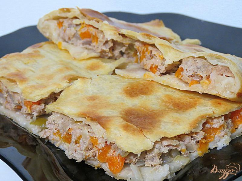 Фото приготовление рецепта: Пирог  с мясом и тыквой шаг №11