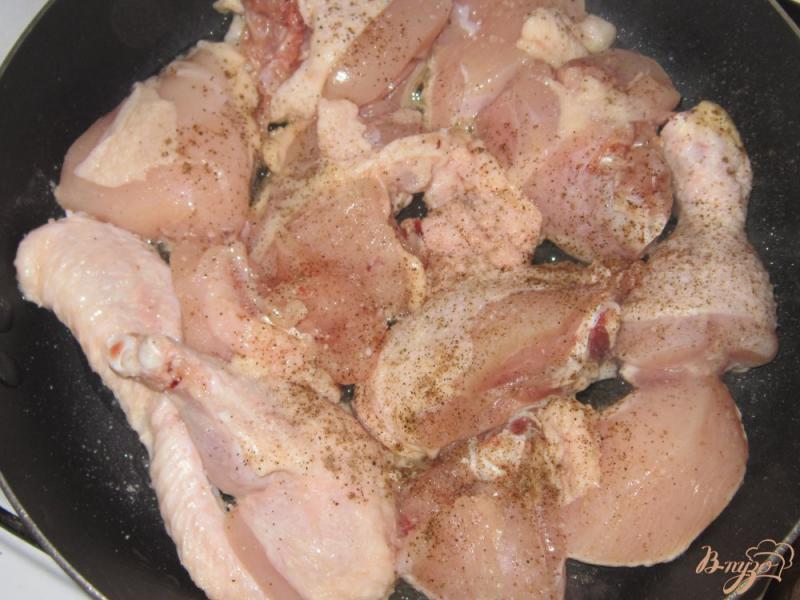 Фото приготовление рецепта: Курица с ежевичным соусом шаг №2
