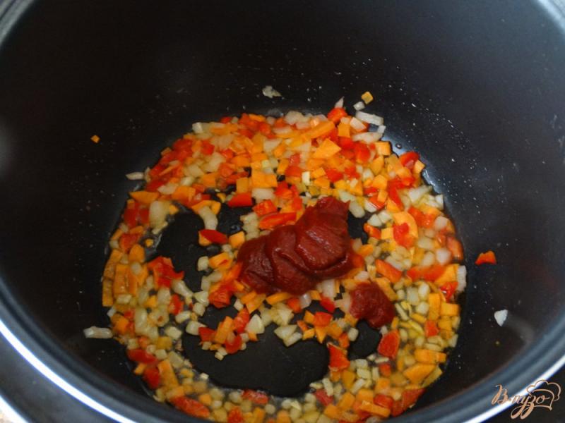 Фото приготовление рецепта: Суп с куриными крыльями и яичной лапшой шаг №2