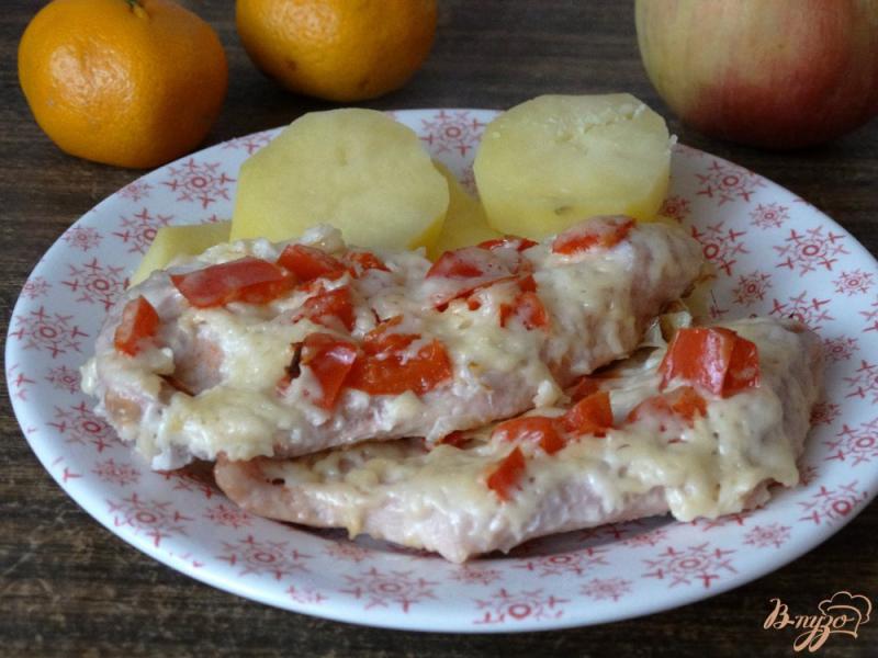 Фото приготовление рецепта: Куриное филе запеченное с болгарским перцем и моцареллой шаг №5