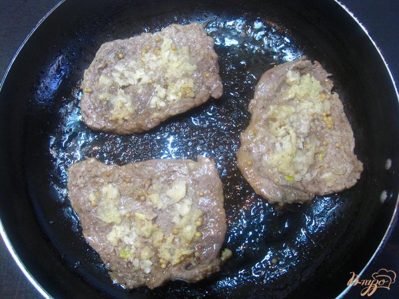 Фото приготовление рецепта: Отбивные из говядины с имбирем шаг №6