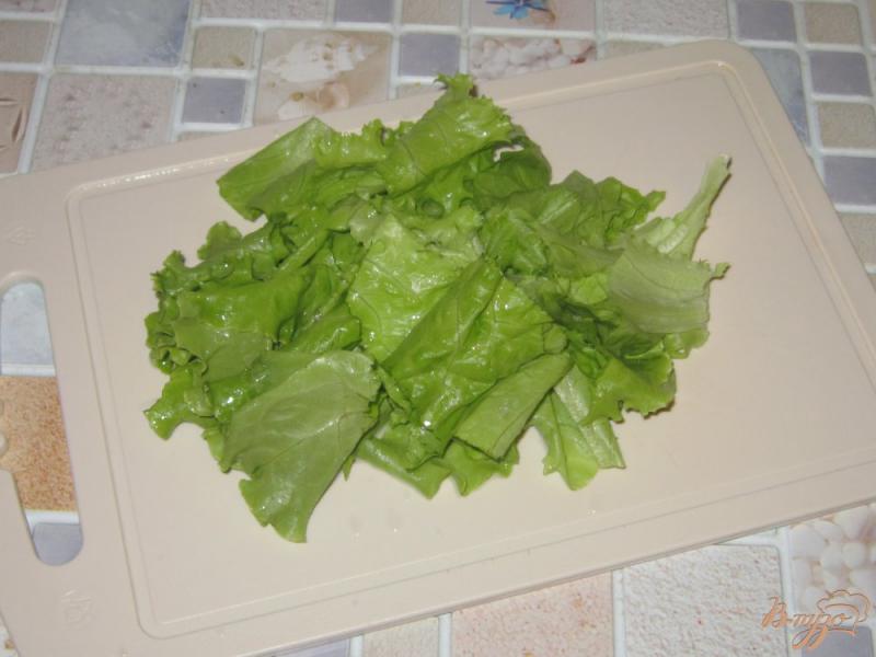 Фото приготовление рецепта: Салат из свежих овощей с кунжутом шаг №5