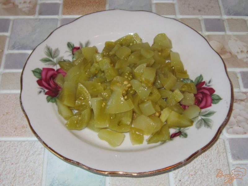 Фото приготовление рецепта: Салат с маринованными помидорами шаг №2