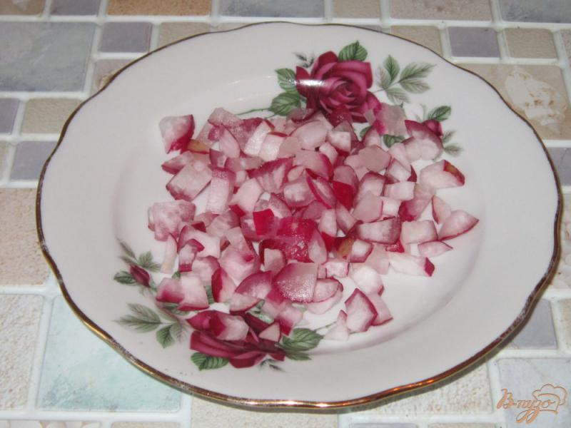 Фото приготовление рецепта: Салат с маринованными помидорами шаг №4