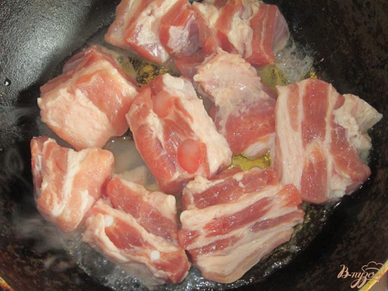 Фото приготовление рецепта: Свиные ребрышки  к  гречневой каше шаг №1