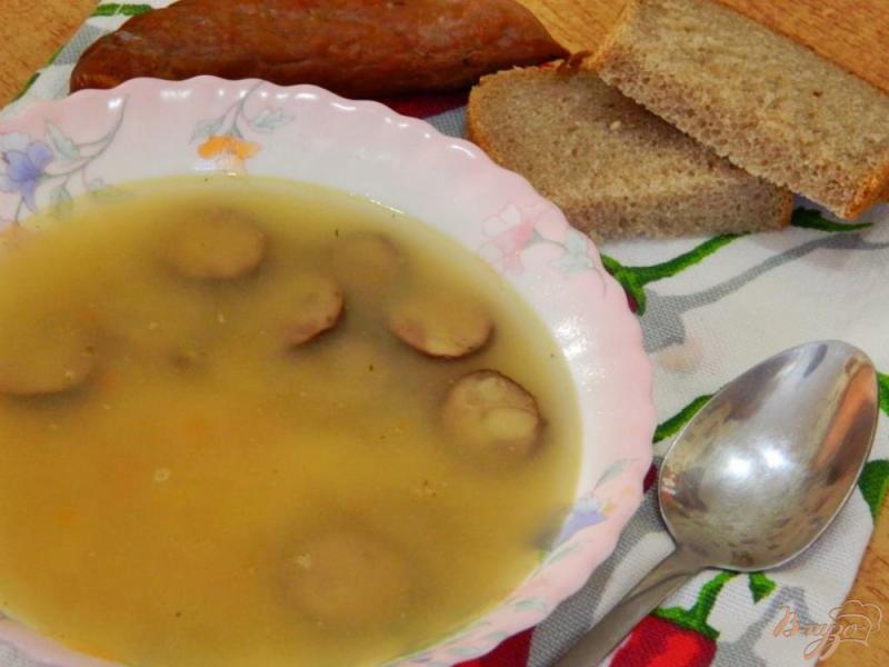 Фото приготовление рецепта: Гороховый суп с копчеными колбасками шаг №6