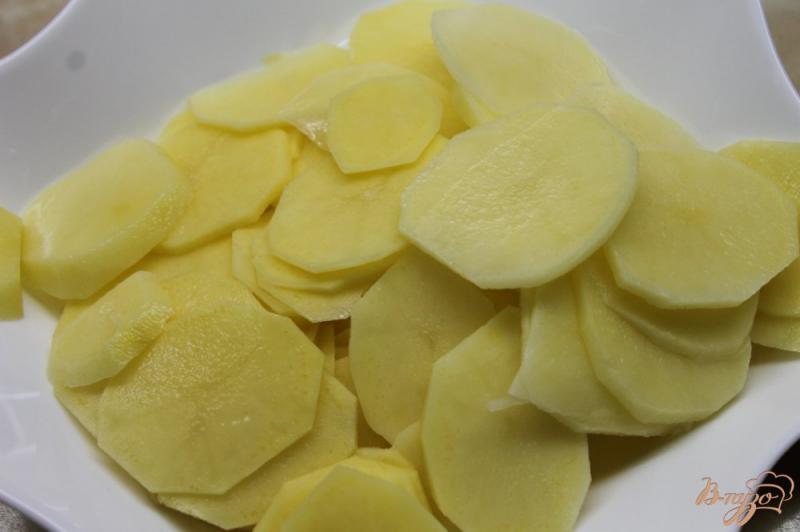 Фото приготовление рецепта: Картофель запеченный в сливках шаг №1