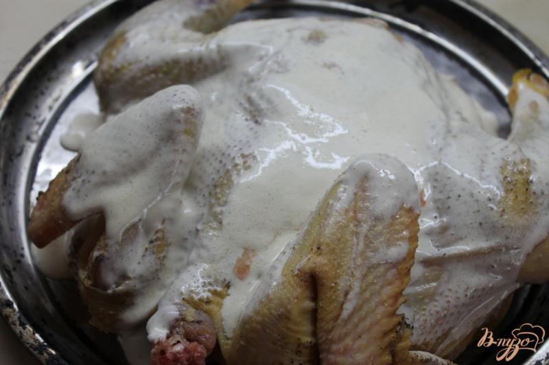 Фото приготовление рецепта: Праздничная курица в специях и кукурузой шаг №2