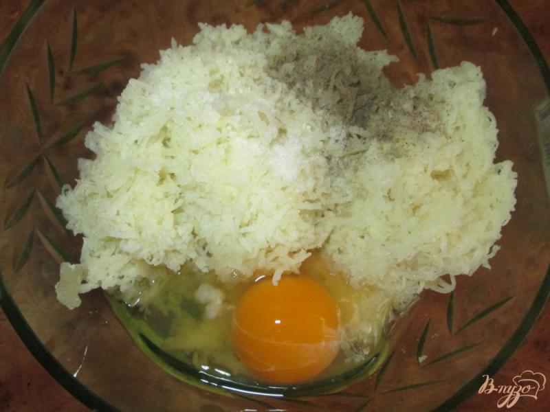 Фото приготовление рецепта: Картофельные палочки с плавленым сыром. шаг №2