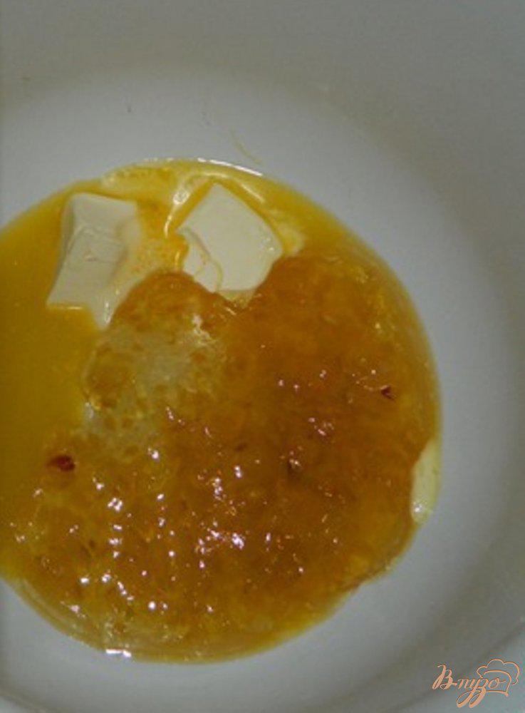 Фото приготовление рецепта: Творожный пирог с персиками шаг №1