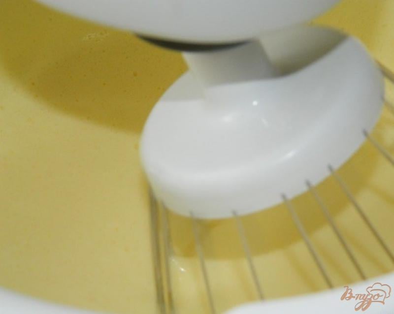 Фото приготовление рецепта: Творожный рулет с лимонным джемом шаг №1